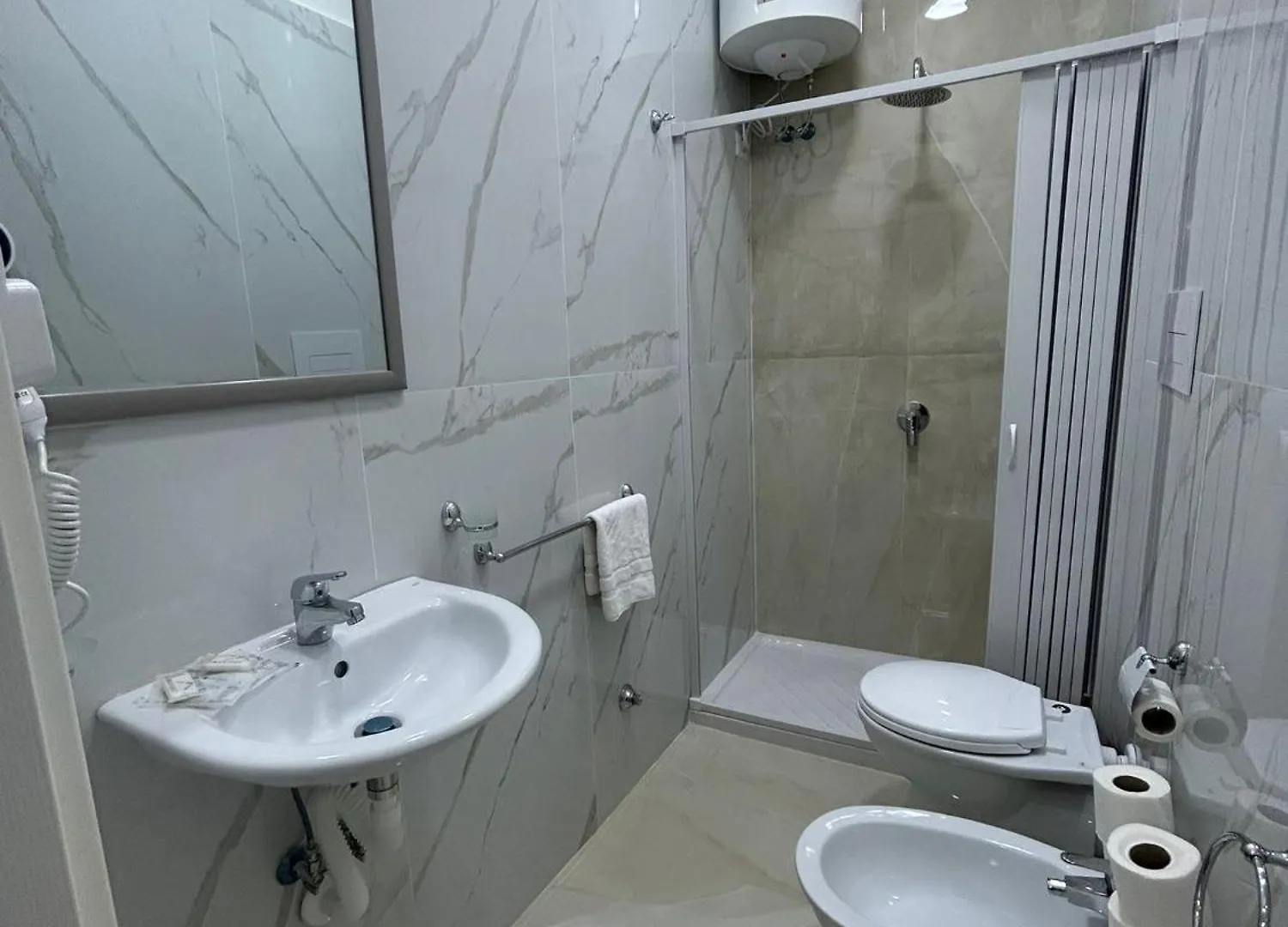 Pensión Luxury Rooms Carbonara 95 Nápoles