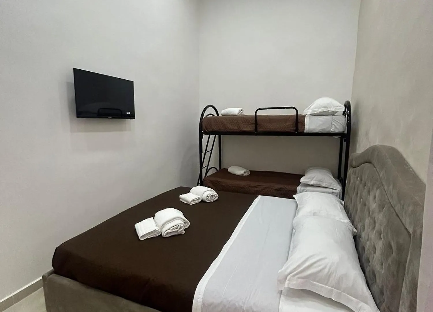 Luxury Rooms Carbonara 95 Nápoles
